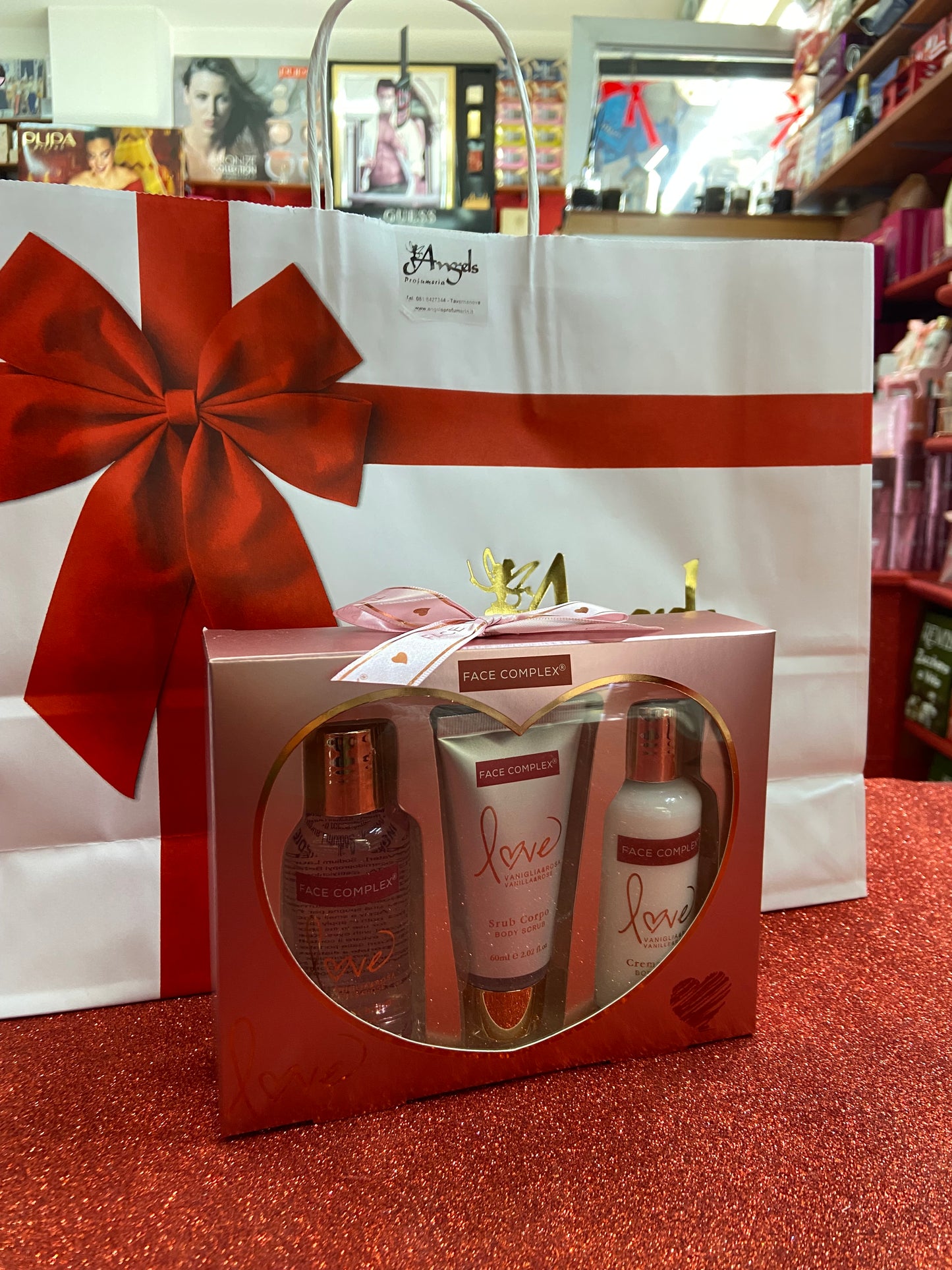 Face Complex Bath Box Love 3 Pezzi