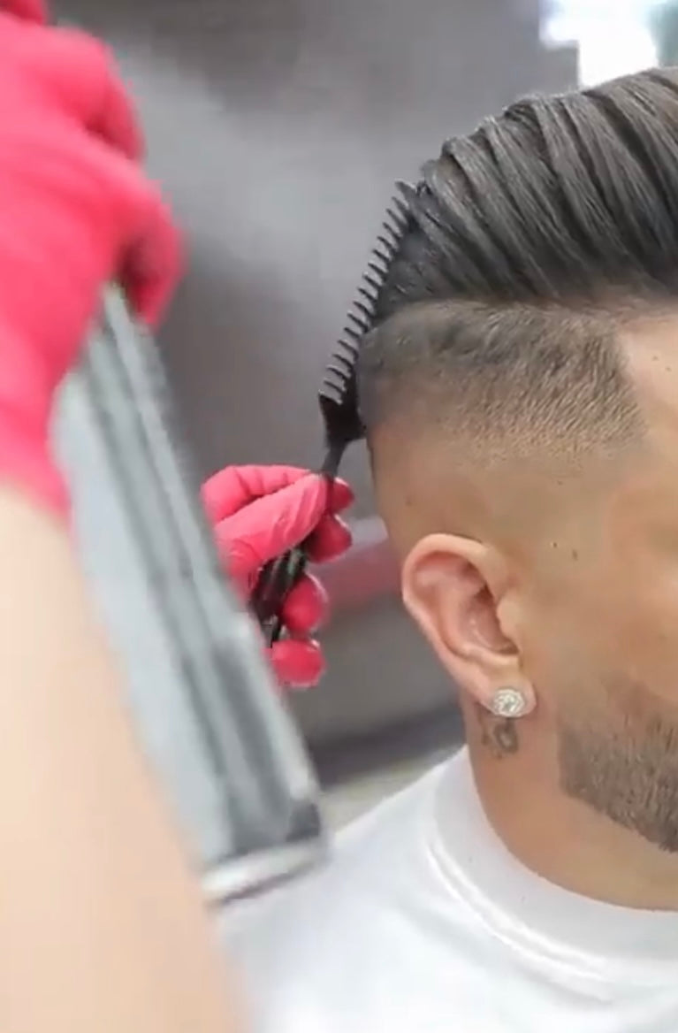 Petine per Acconciature - Ergonomico Antistatico per Capelli Voluminosi, Senza Profumo, Ideale per Fade & Look Soffici, Accessorio per Taglio Fade|Styling Moderno|Petine in Plastica Resistente, Strumenti per Acconciature kappa